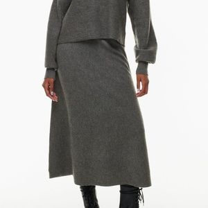 Aritzia Babaton Esplanade Skirt